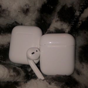 Apple AirPods